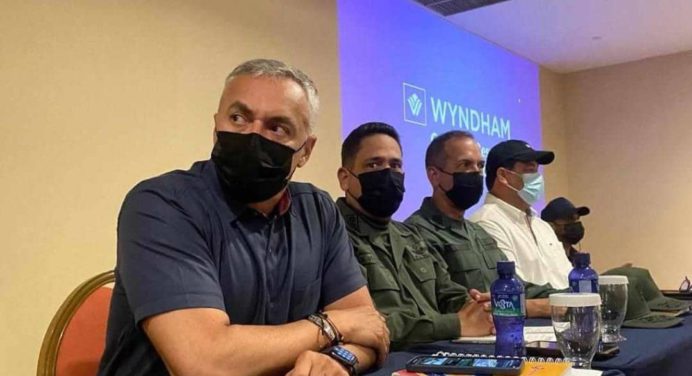 Ministro de Turismo encabezó jornada de entrega de certificados y licencias en Margarita