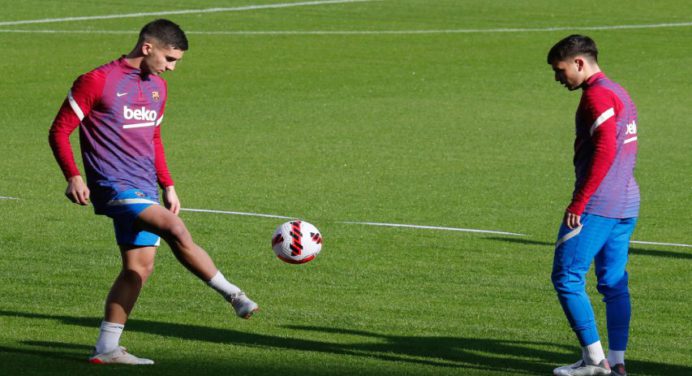 Pedri y Ferran Torres se unen a la lista de contagios del Barcelona