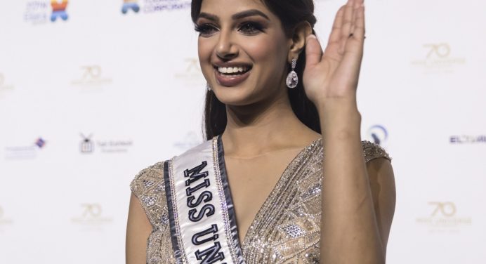 ¡Sandalias con medias! El peculiar estilo de la Miss Universo 2021