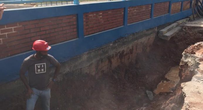 Suspenden suministro de agua hacia Boquerón para corregir fuga en tubería matriz