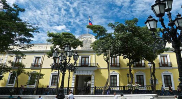 Venezuela y Honduras restablecen relaciones diplomáticas