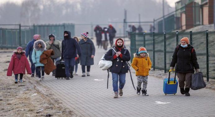 Acnur: Ya van 368 mil refugiados ucranianos