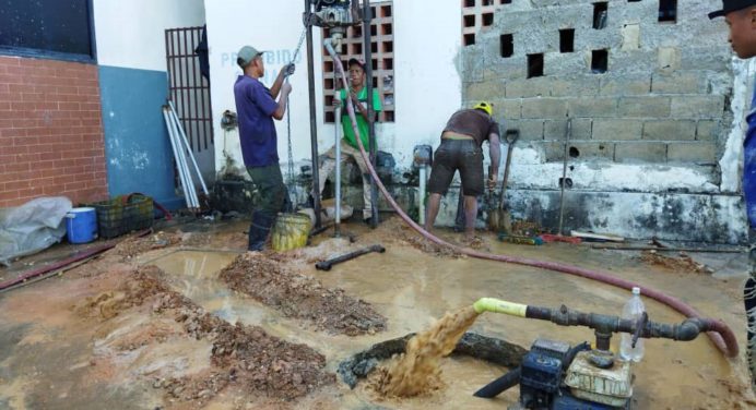Alcaldesa Fuentes mejora servicio de agua en mercado municipal de Maturín