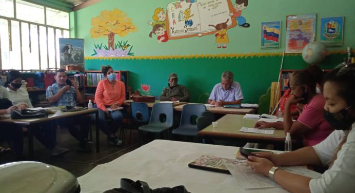 Culmina con éxito Congreso pedagógico municipal de supervisores en Monagas