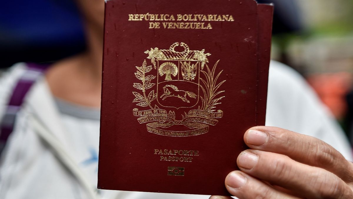El petro subió y también el precio del pasaporte