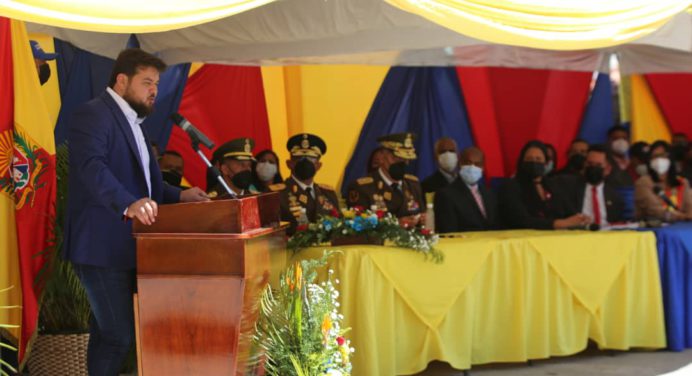 Ernesto Luna: Los jóvenes debemos asumir nuestro deber para con la patria