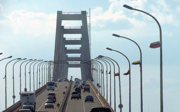Puente sobre el Lago de Maracaibo