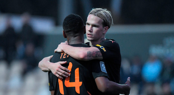 Liga de fútbol de Ucrania fue suspendida por conflicto con Rusia