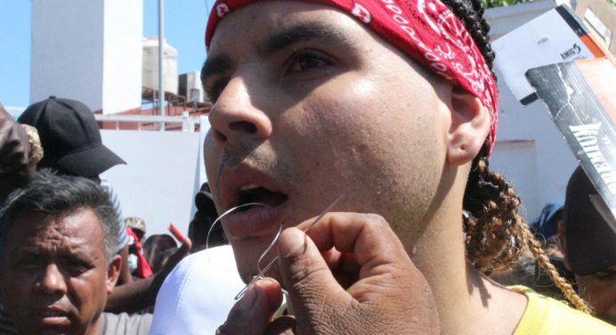 México rechaza que migrantes venezolanos se autolesionen para presionar emisión de visas