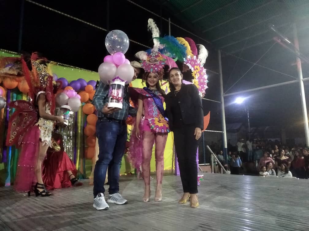 yuriana montes se corono como reina del carnaval 2022 en el municipio acosta laverdaddemonagas.com premiada