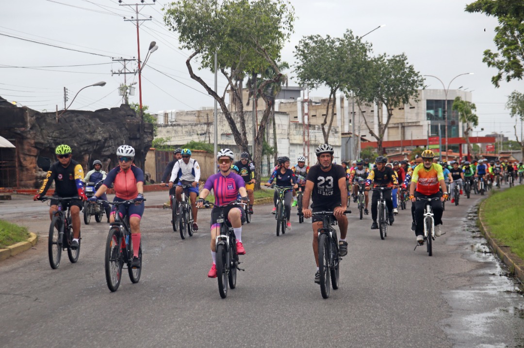 200 ciclistas celebran en monagas 9 anos del movimiento por la paz y la vida laverdaddemonagas.com recorrido monagas