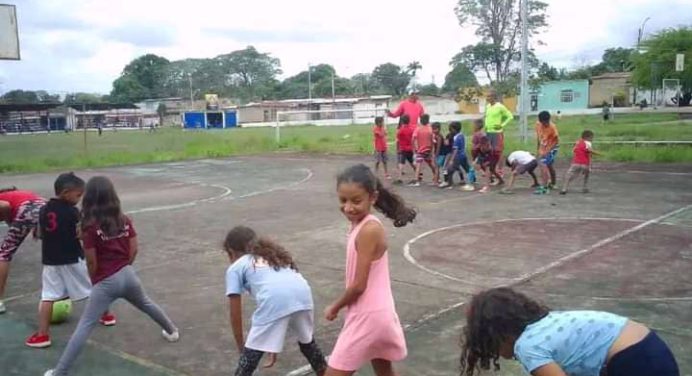 Alcaldía de Maturín realiza jornada deportiva en el sector La Tijera