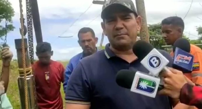 Alcaldía de Sotillo conmemora Día Mundial del agua instalando bomba sumergible