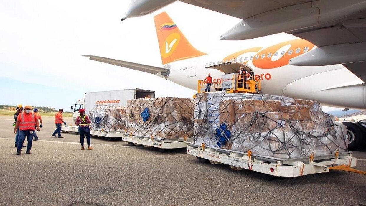 Arriban 69 toneladas de medicinas y equipos médicos donados por China