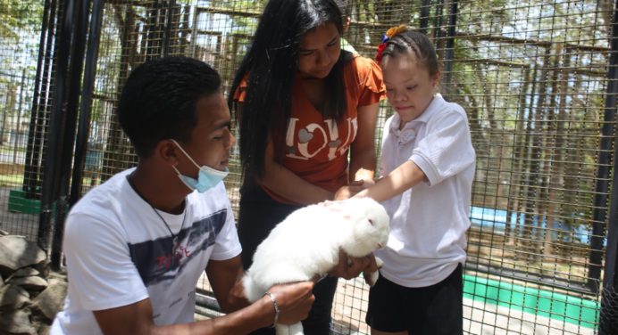 Brindan alegría a niños con síndrome de Down en el parque La Guaricha
