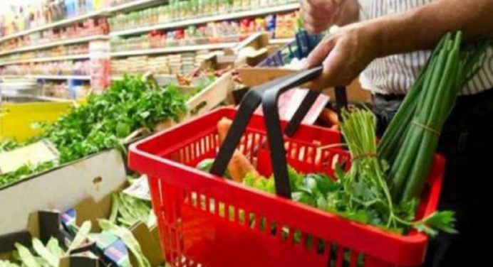 Canasta alimentaria en Venezuela aumentó 61% en un año