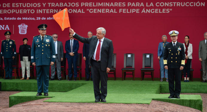 Nuevo aeropuerto de México inicia operaciones con tres líneas locales y una venezolana