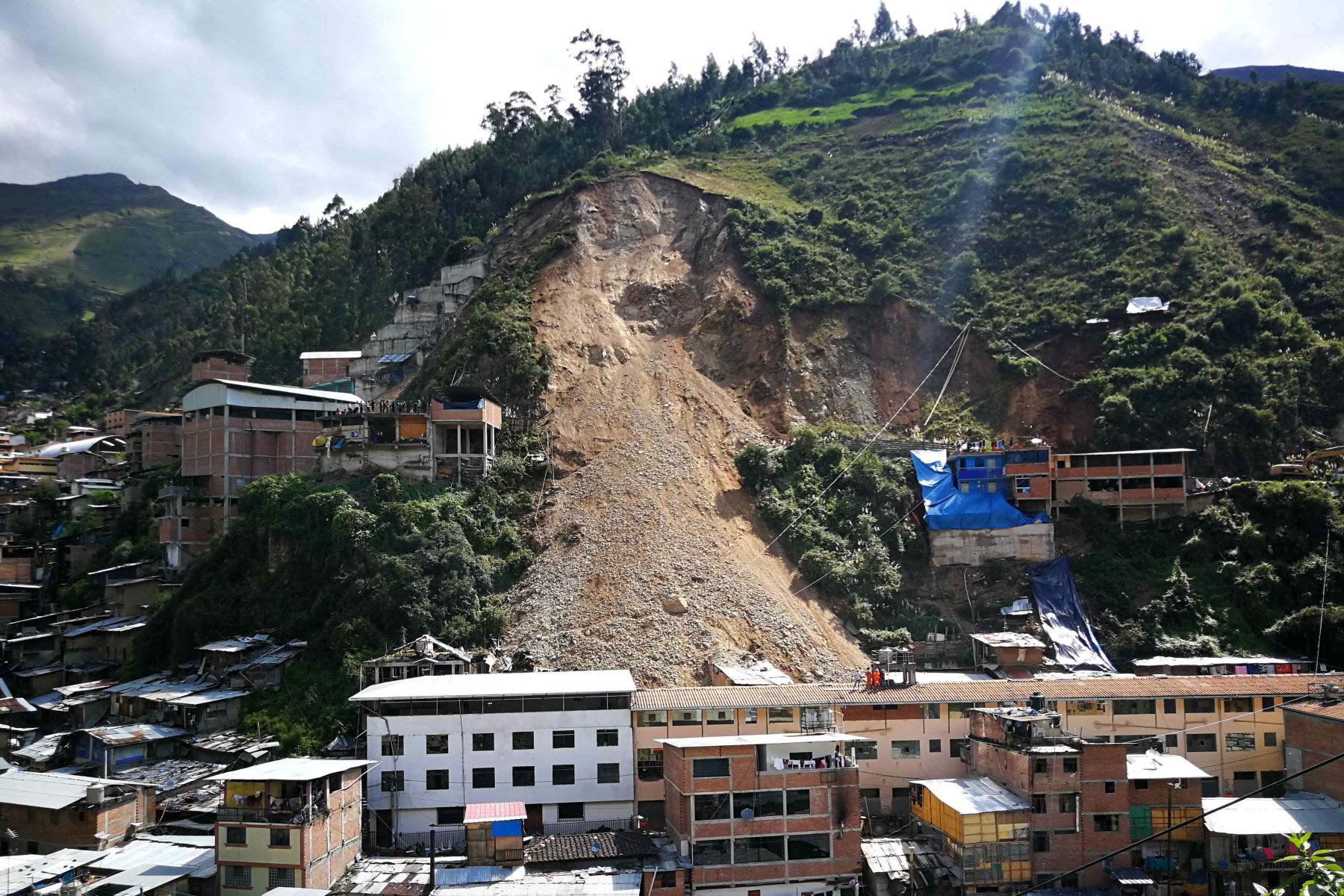 Derrumbe en zona minera de Pataz, Perú deja viviendas tapiadas y más de 15 desaparecidos