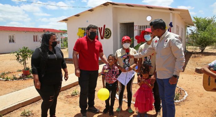 Dignifican con nuevas casas a 285 monaguenses