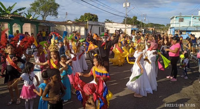 Fundación TNA festeja Carnaval en Los Cortijos con 300 niños