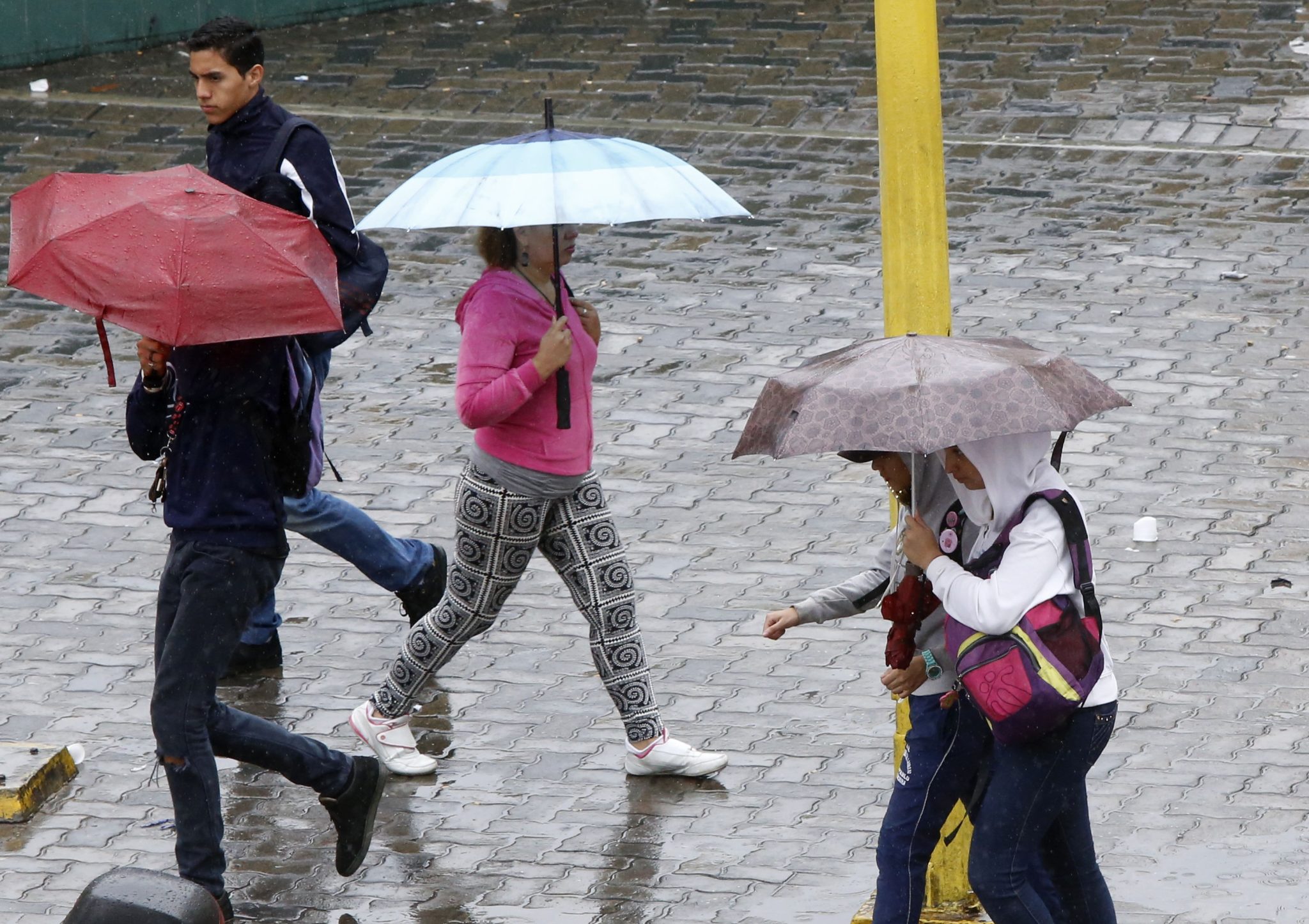 Fuertes lluvias en varios estados venezolanos