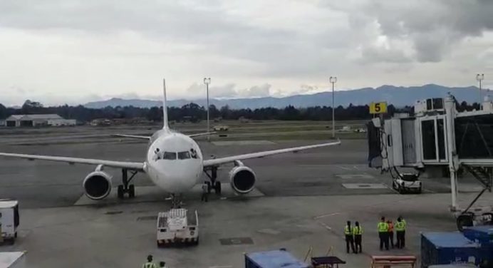 ¡Increíble! Audio de piloto que aterrizó de emergencia en el aeropuerto de Antioquia