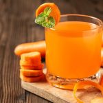 Rica bebida de zanahoria y piña