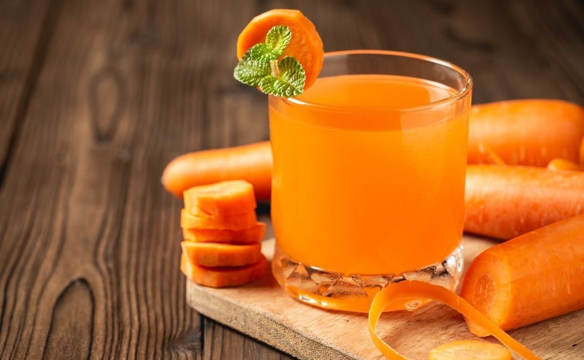 Rica bebida de zanahoria y piña