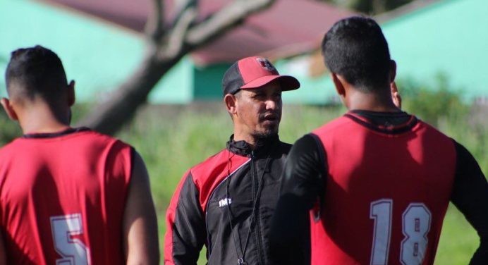 Atlético La Cruz continúa trabajando para consolidar su idea de juego