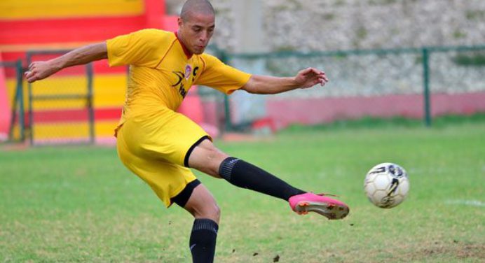 Libertador FC suma dos refuerzos colombianos a su plantilla