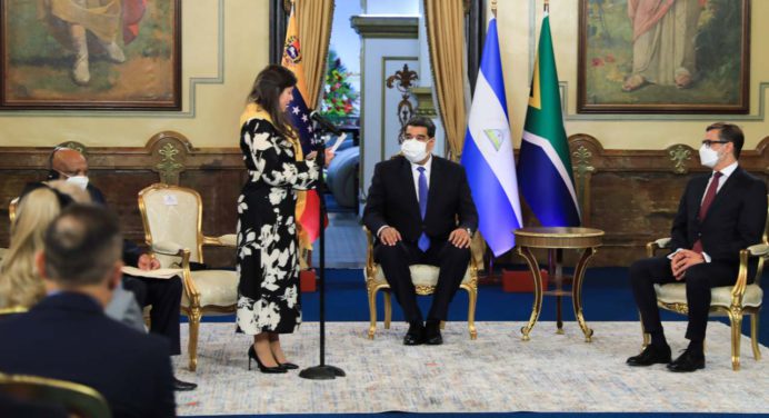 Nicolás Maduro: Economía no debe ser usada para amenazar a los países