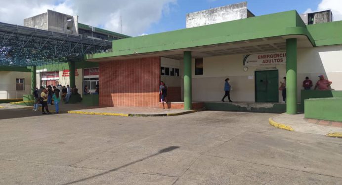 Familiares aseguran que les piden insumos y medicamentos que valen hasta 200 dólares en el Humnt