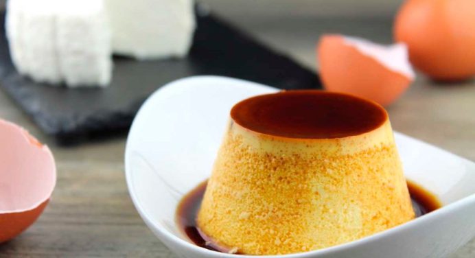 Realiza éste flan de queso sin horno