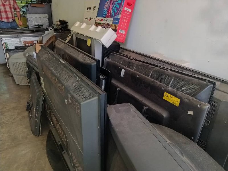 Reparación de equipos electrodomésticos afectada por falta de repuestos