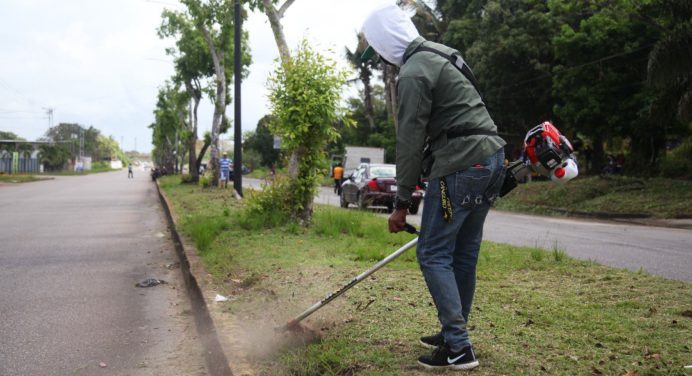 Sanean avenida Cruz Peraza y otros espacios públicos de Maturín