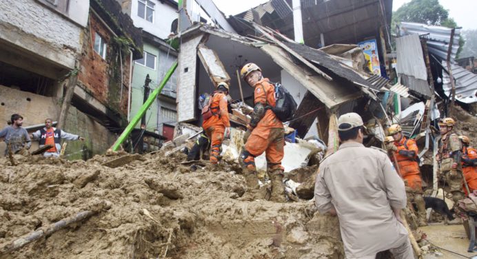 Suben a 232 los muertos tras lluvias en la ciudad de Petrópolis Brasil