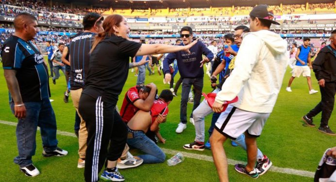 ¡Tragedia! Al menos 17 muertos dejó la trifulca en el partido Querétaro – Atlas