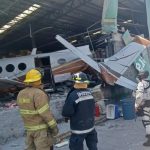 tres muertos fue el resultado tras estrellarse una avioneta contra un supermercado en mexico laverdaddemonagas.com mexico 3