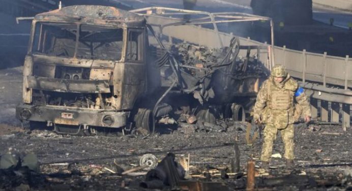 Ucrania afirma que la intensidad de ataques a Kiev y Chernígov se ha mantenido