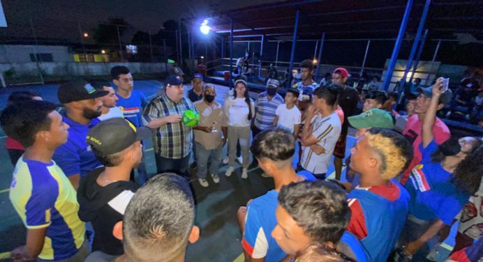 UNT Monagas llevó 200 desayunos solidarios y copa de fútbol por su 16 aniversario