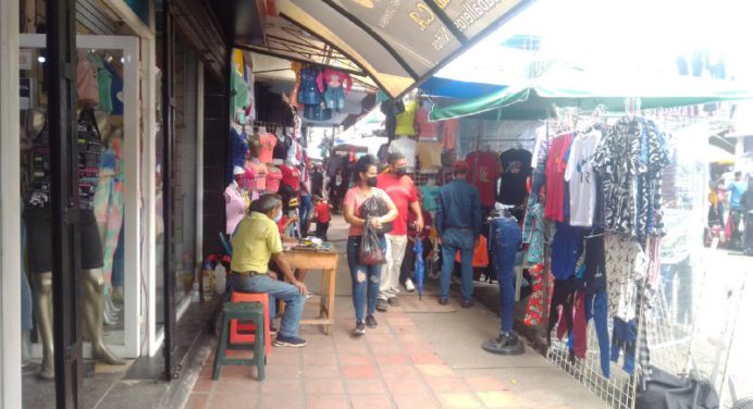 Vendedores informales desbordaron calles Monagas y Chimborazo de Maturín