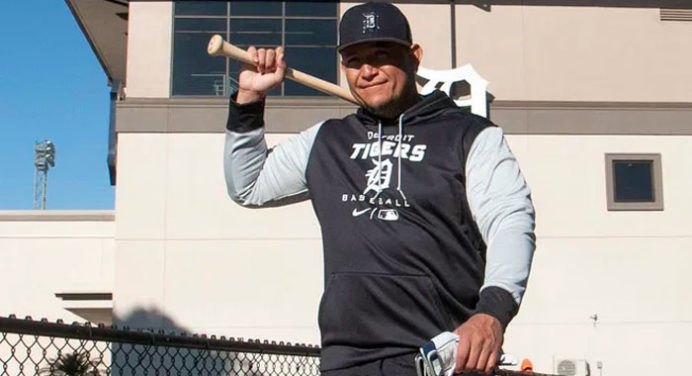 Venezolano Miguel Cabrera comienza entrenamientos para conquistar los 3.000 hits