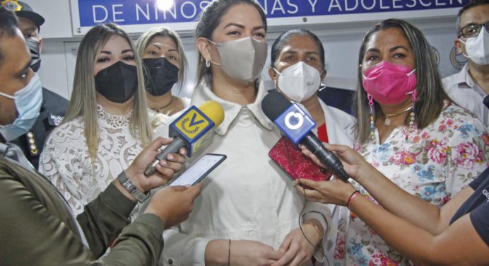 Alcaldesa Ana Fuentes inaugura moderna sede del CMDNNA