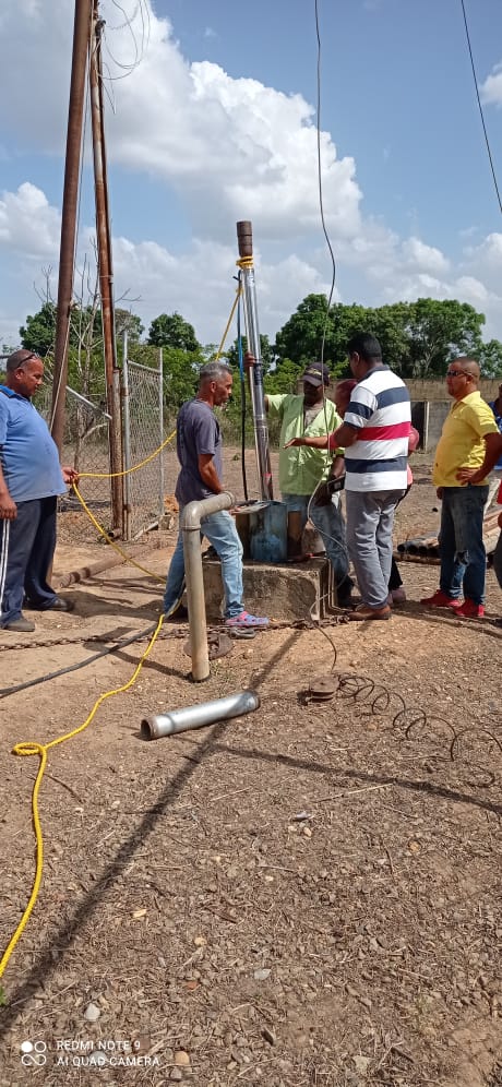 alcaldia de aguasay instala bomba sumergible en el sector periquito laverdaddemonagas.com agua bomba aguasay 2