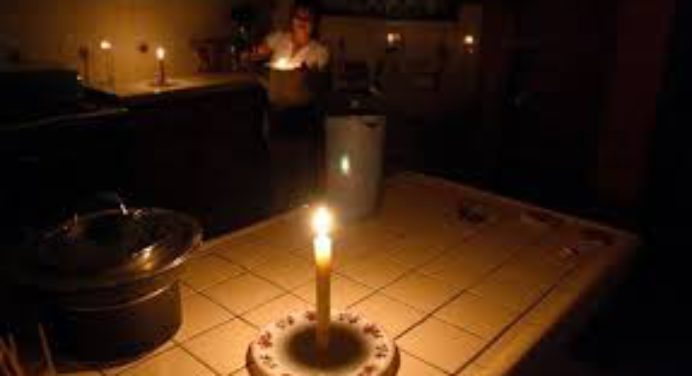 Más de 12 horas sin energía eléctrica pasó sector La Murallita