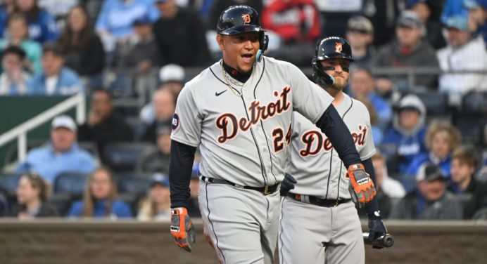 ¡Encendido! Miguel Cabrera se acerca a los 3.000 hits en Grandes Ligas