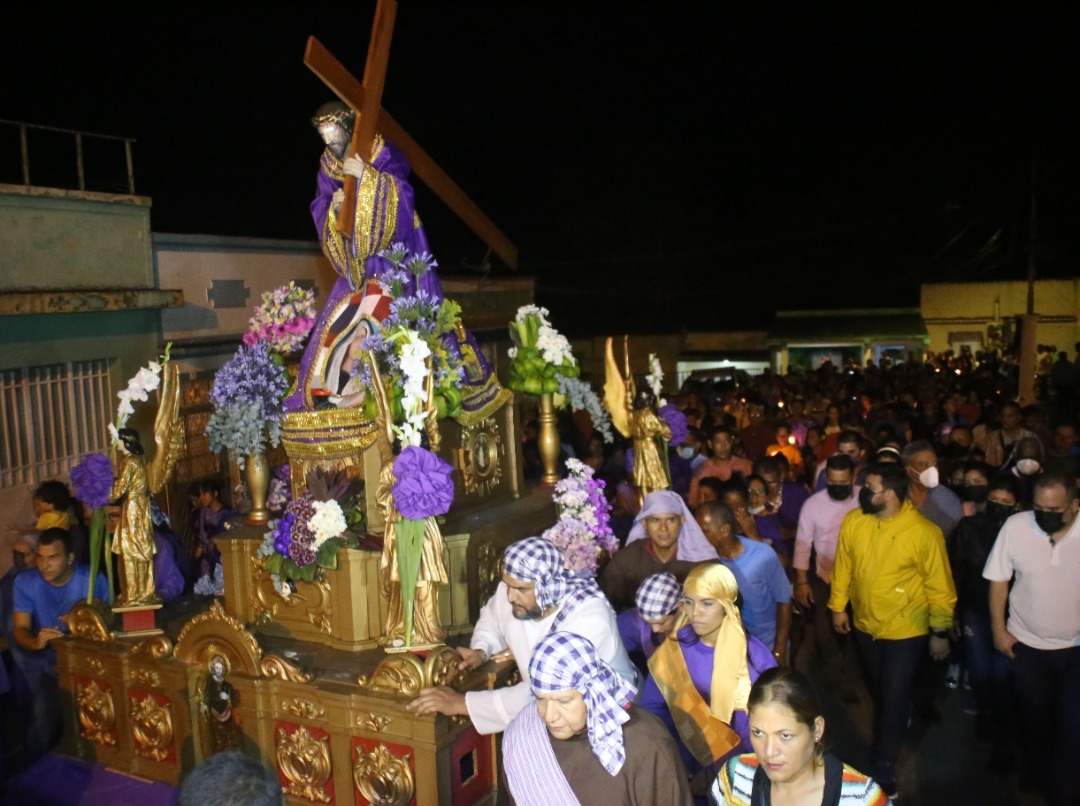 gobernador luna acompano al pueblo de caripito en procesion del nazareno laverdaddemonagas.com pueblo2