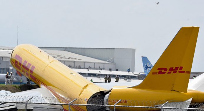 ¡Increíble! Avión de carga se parte en dos al aterrizar en Costa Rica