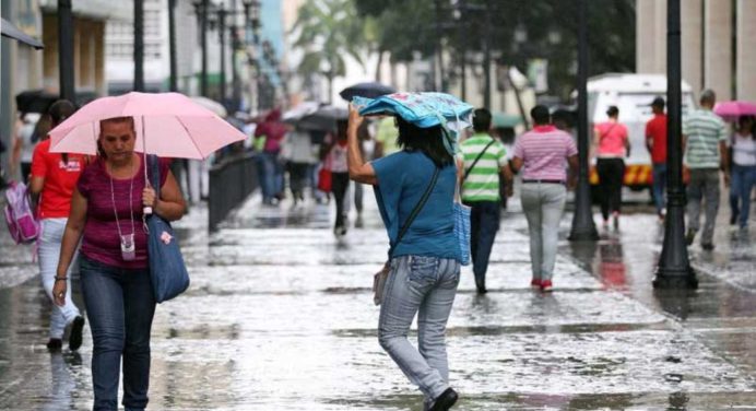 Lluvias con descargas eléctricas en gran parte del país