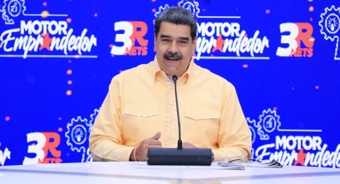 Maduro entregó 678 créditos a proyectos de emprendedores